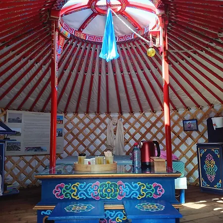 Notre Yourte Mongole Tente de luxe Chevinay